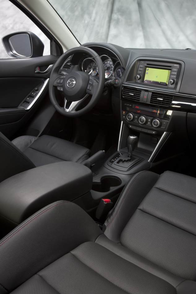 2013_Mazda_CX-5_04