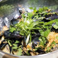 Thai curry mussels