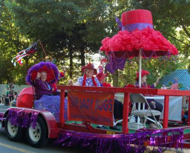 Fathom O Fun parade