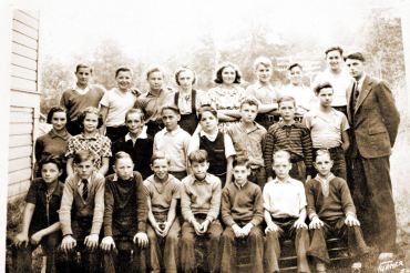 Klamke with her eighth-grade class in the Port Gamble Schoolhouse. Her two first-born daughters also attended class in this schoolhouse.