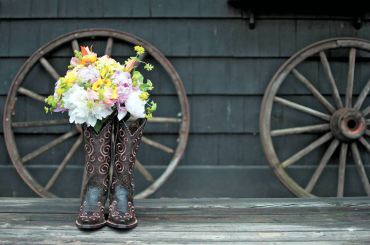 Elegantly Yours — Red Cedar Farm Offers Country Charm for that Very Special Day