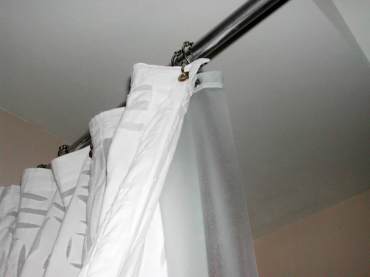 How to Properly Clean Your Shower Liner