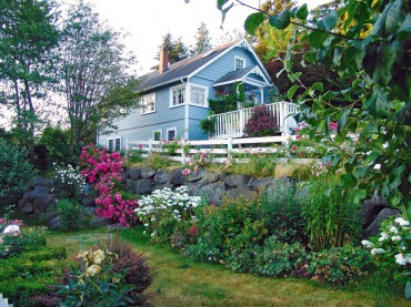 Orchard House — An English Cottage Garden