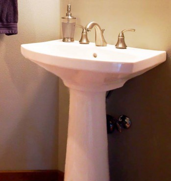 Kohler Cimmaron pedestal sink. Design by A Kitchen That Works LLC