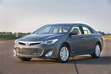 The Toyota Avalon is largely unchanged for 2015, but it's still a handsome design.