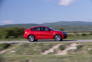 The 2015 BMW X4 has a unique profile; part SUV and part sedan.