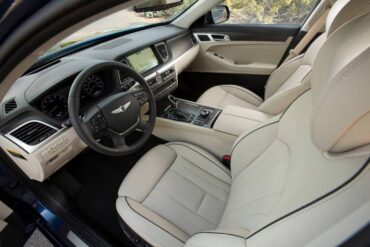 The Genesis interior is spacious and luxurious. Front seat room is especially generous.