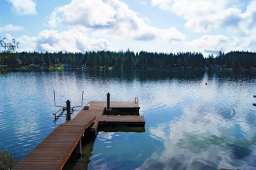 Peaceful Mason Lake is just minutes from Allyn. Good fishing, too!