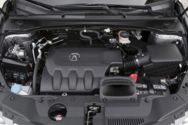 2016 Acura RDX 3.5-L V-6 engine is smooth and powerful.