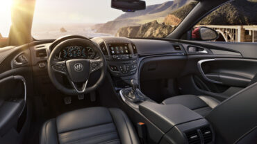 2015 Buick Regal GS Ebony interior with Soleil Keisel leather seats, contrast stitching and Diamo black decor.