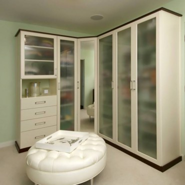 A formal closet design by Beverly Bradshaw Interiors (Photo courtesy Gregg Krogstadt)