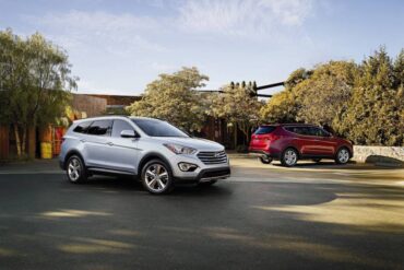 The Santa Fe Limited is the big brother of the Santa Fe Sport in the background.