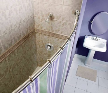 Curved shower rod in satin nickel by Moen