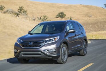 The 2016 Honda CR-V has AWD, but most owners use it for pleasurable highway driving.