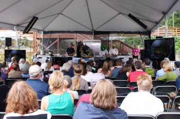 Guests enjoy the celebrity chef cook-off.