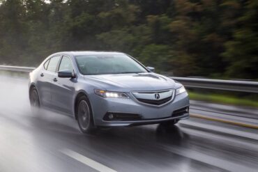 The great V-6 engine and SH-AWD traction system make the 2016 Acura TLX a perfect car for less than perfect weather.