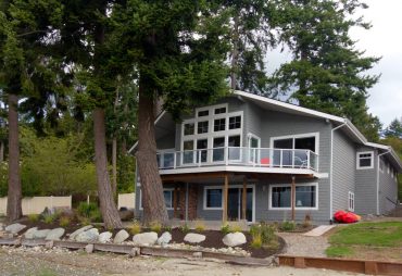 A Simple Coastal Cottage