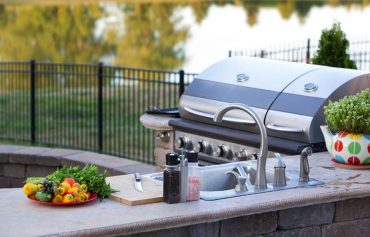 Outdoor Kitchen