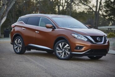 The 2016 Nissan Murano has unique styling with strongly chiseled lines. 