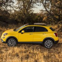 The 2016 Fiat 500X is equally at home in the city or the country.