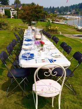 Plein-air dining goes hand in hand with summer!