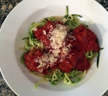 Zoodles with meatballs and marinara sauce