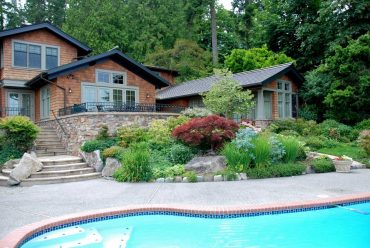 Poolside landscape design by Patrick Leuner