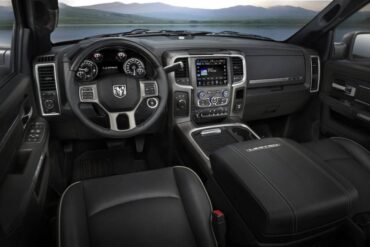 Legroom, headroom, and comfort abound inside the Ram 2500. Interior storage is superior. 