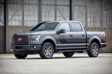 The 2016 Ford F-150 4x4 Supercrew is both handsome and rugged.