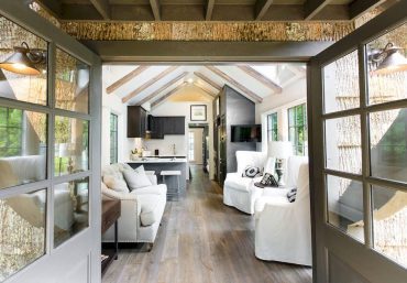 Clayton Tiny Homes, Jeffrey Dungan Designer Series, Low Country Collection