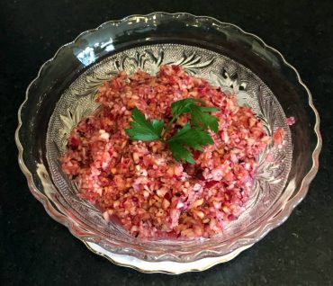 Raw cranberry relish