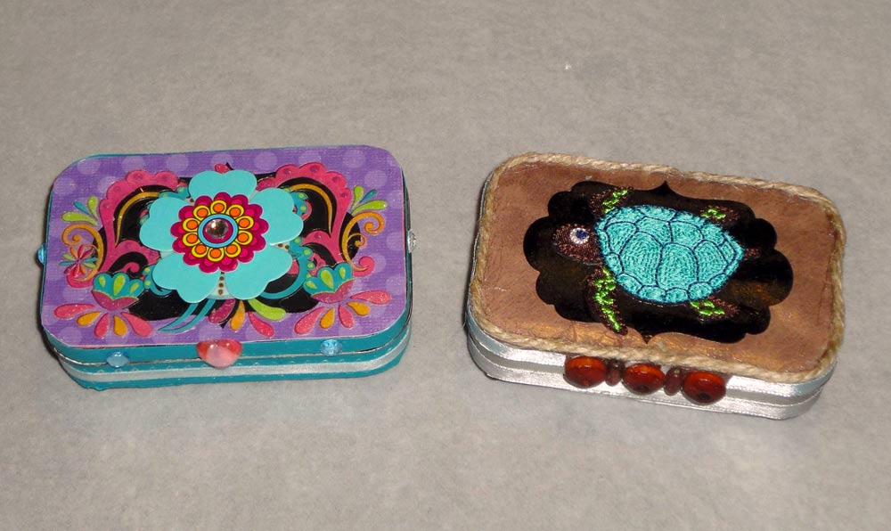 I use a mini altoids tin for a portable sewing kit. Contents in