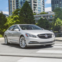 2017-Buick-LaCrosse-032.jpg