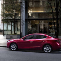 2017_Mazda3_exterior_002.jpg