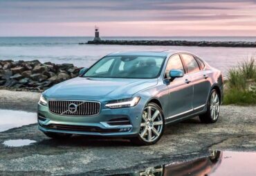 2017 Volvo S90