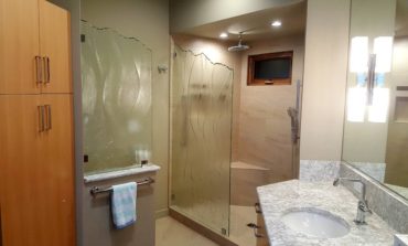 Decorative privacy glass for shower and water closet by Mark Olson of Unique Art Glass