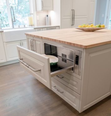 Panel-ready warming drawer (Photo courtesy A Kitchen That Works, LLC)