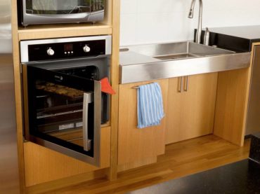 Side-hinged wall oven for easy access from a wheelchair (Photo courtesy Studio Rom)