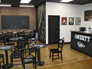 Qwerty Café