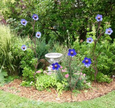 The Caspers’ garden is perfect for strolling.