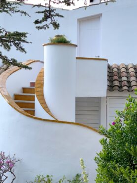 Outdoor application of tile, Spain