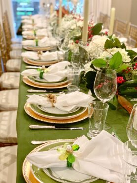 Holiday table top décor (Photo courtesy Andrea Braund Design)