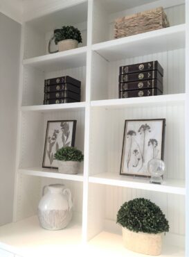 Clutter-free shelves