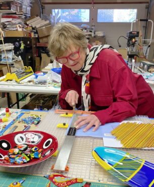 Glass artist Ginny King (Photo courtesy Mary O'Shaughnessy)