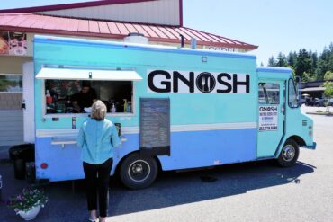 Gnosh Food Truck, Lakebay