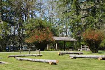 Jarrell Cove State Park grounds