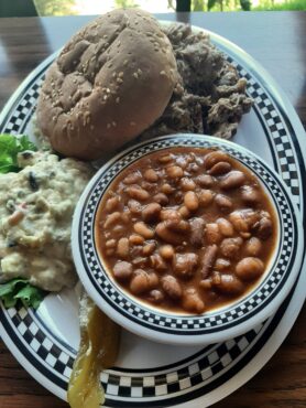 Wigwam pulled pork with side o' beans