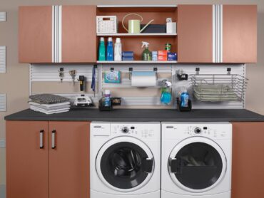 TAG Hardware Omni Track helps utilized backsplash space to keep a laundry/mudroom organized.