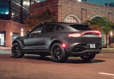 2021 Aston Martin DBX