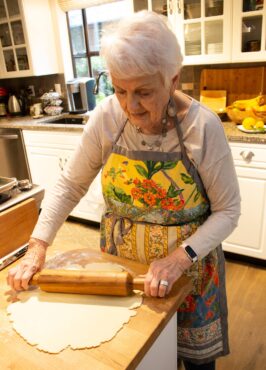 Barb Bourscheidt prepares her “Almost-Instant Flaky Pie Crust.”